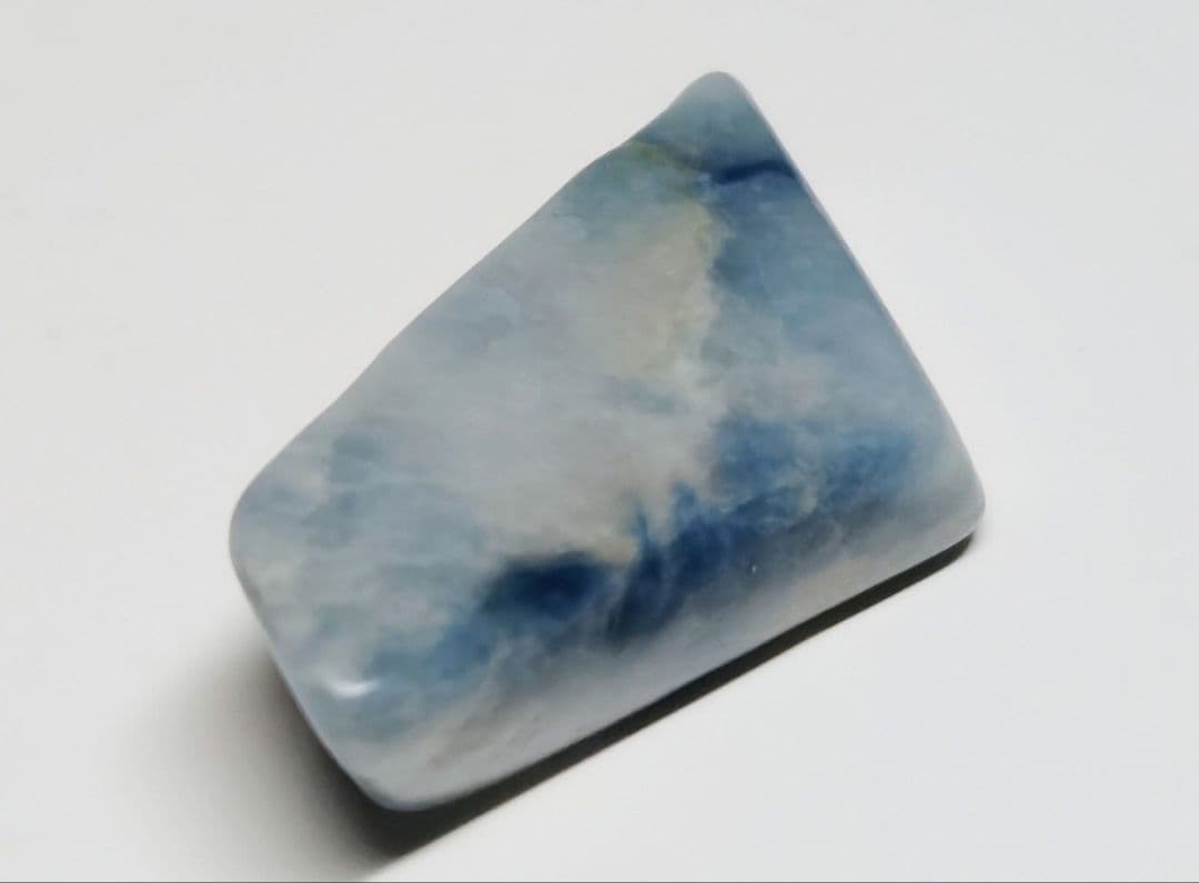 コン沢 9g 翡翠 ヒスイ 原石 鑑賞石 自然石 誕生石 鉱物 鉱石 水石