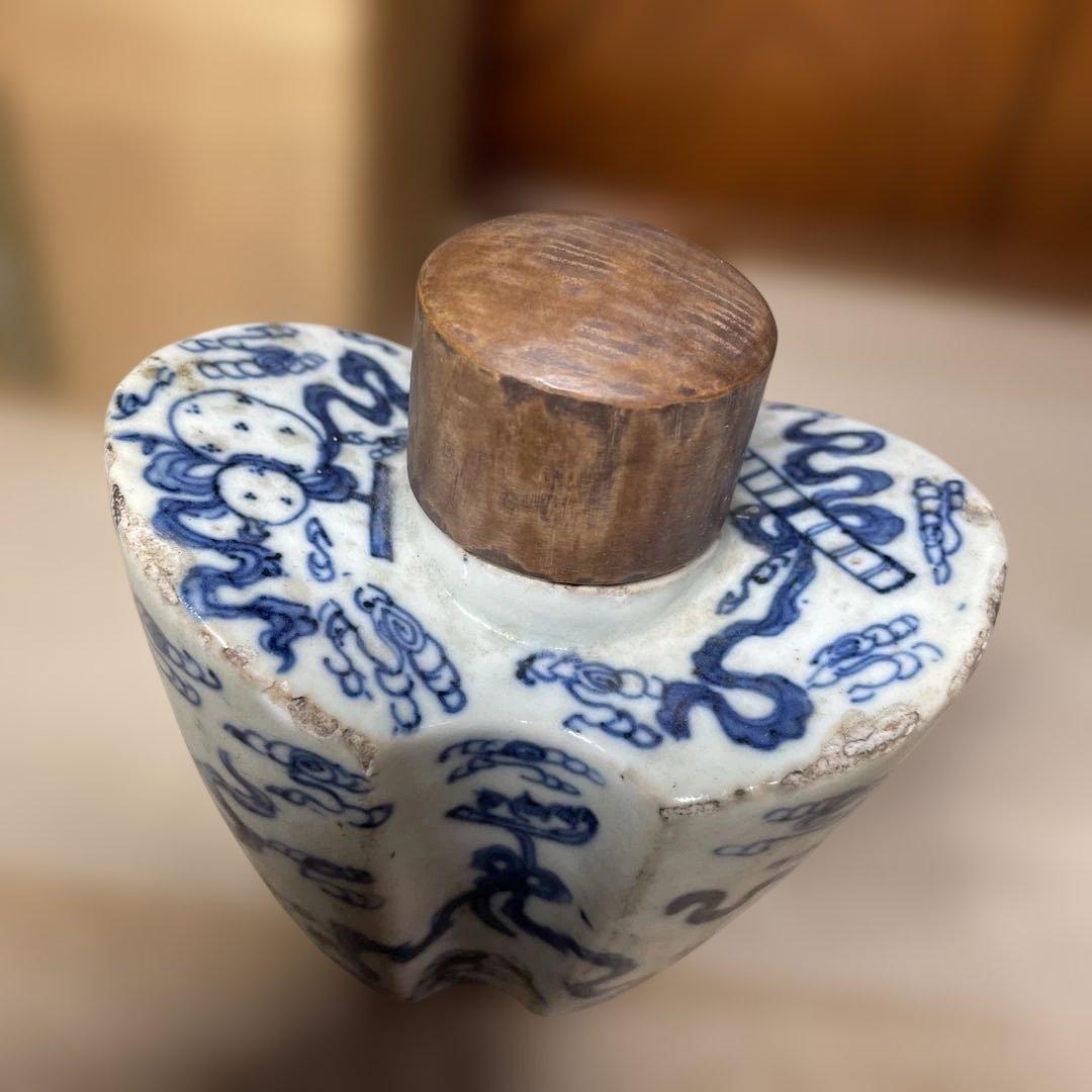 古染付分銅型茶壷　箱付