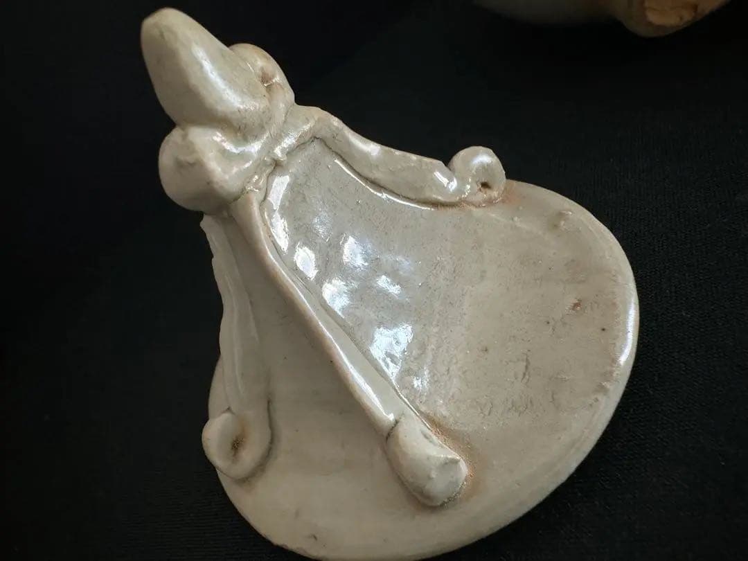 中国骨董　漢　青磁神亭小壺　蓋付き　茶入　茶壺　唐物　収蔵品　古美術(N-10)