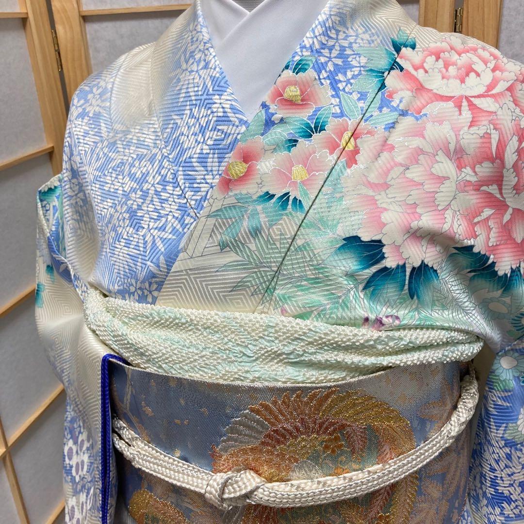 ［9772］振袖 4点セット 牡丹草花 逸品 白 成人式 卒業式 正絹 着物 袷