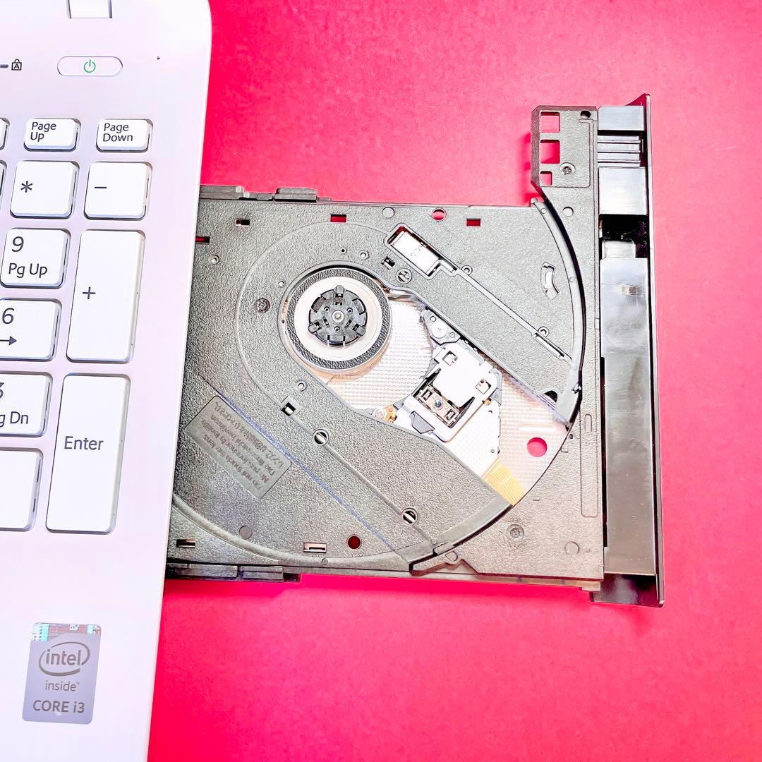 たっぷり大容量1TB❣️大人気VAIO薄型ノートパソコン✨️おしゃれ白✨️カメラ付き