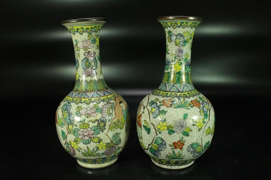 中国美術 色絵 唐子草花紋 瓶 一対 旧家蔵出(MG999)