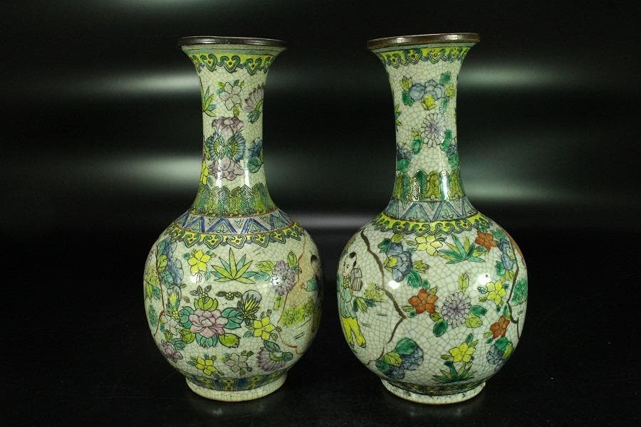 中国美術 色絵 唐子草花紋 瓶 一対 旧家蔵出(MG999)