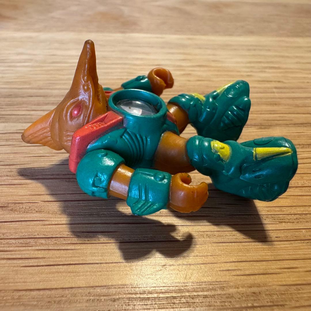 ビーストフォーマー　レーザービースト　78 海上攻撃隊長　スパークシャーク