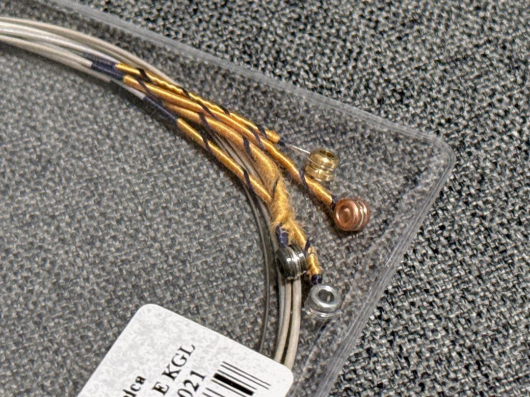 ねこさま専用【ヴィオラ弦】LARSEN 全弦セット 2週間のみ使用