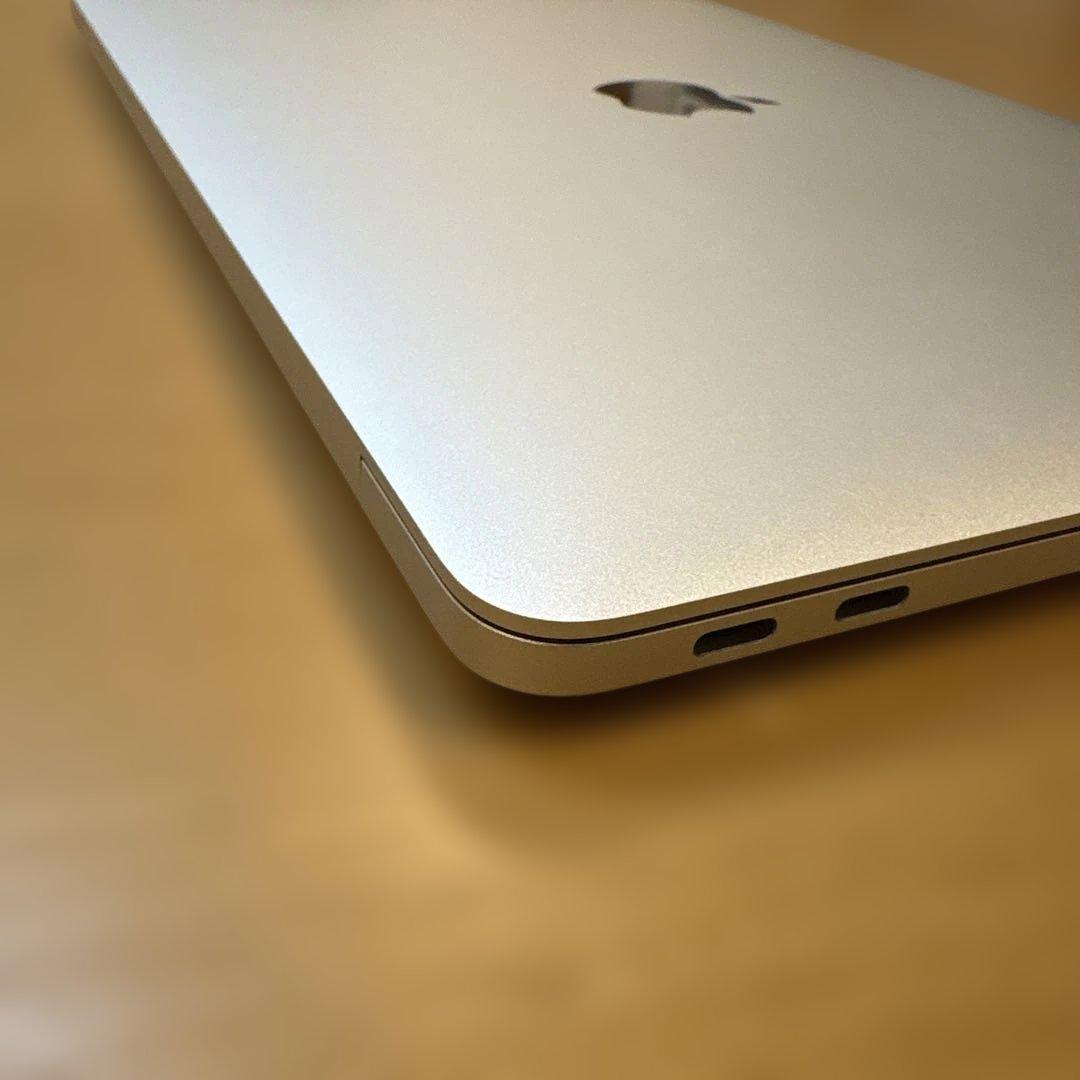 【充放電31回・超美品】MacBook Pro 13インチ 2017 シルバー