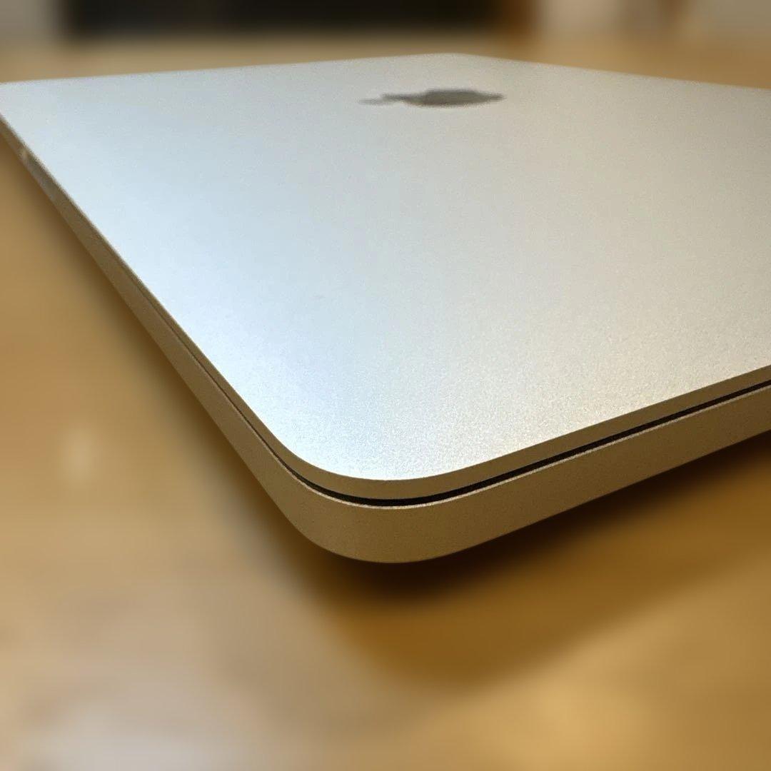 【充放電31回・超美品】MacBook Pro 13インチ 2017 シルバー