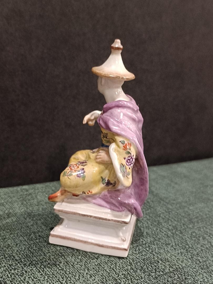 陶器製 男性フィギュリン