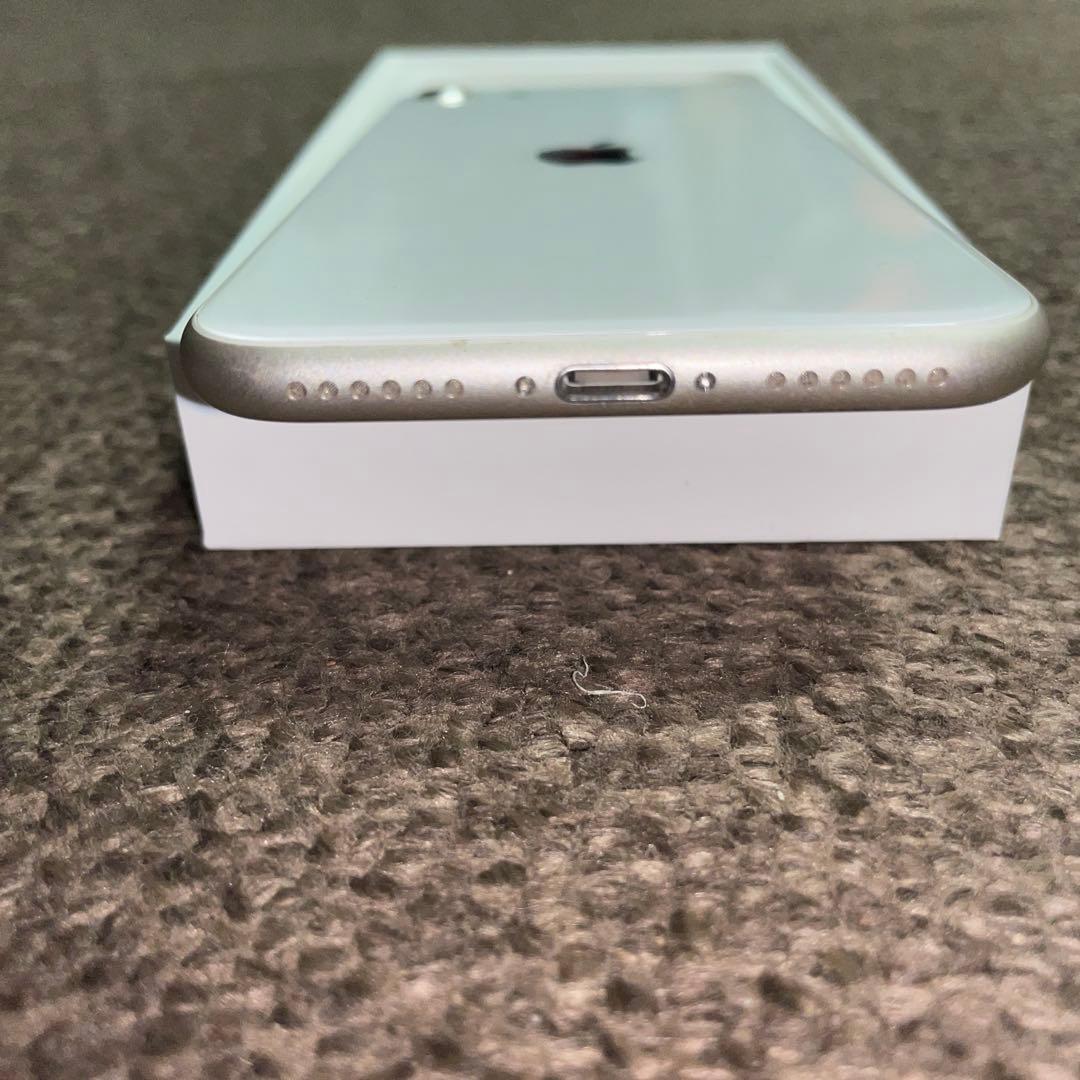 iPhone SE (第3世代) 128GB 箱あり、充電ケーブル未使用