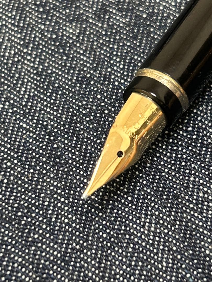 PILOT エラボー elabo 万年筆 黒軸 初期型　14kニブ SM