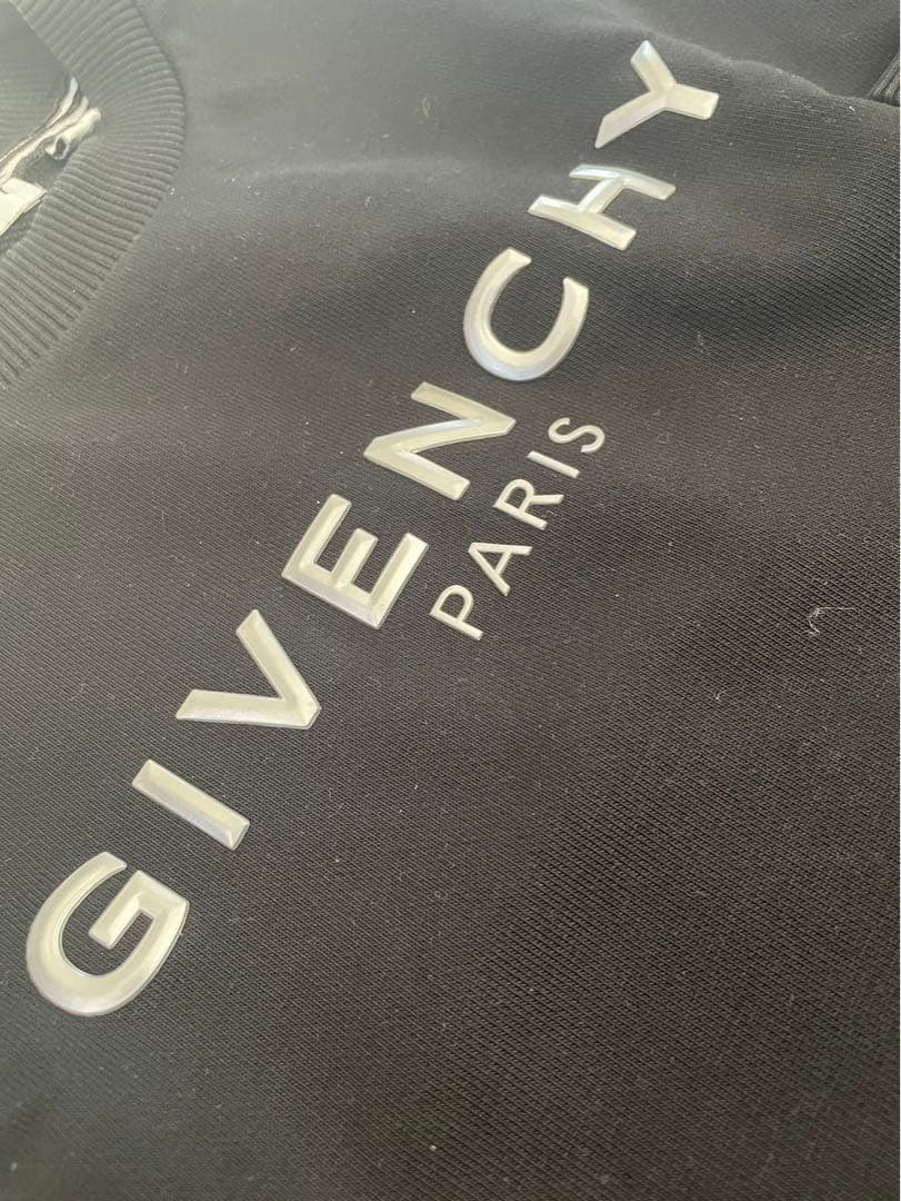 GIVENCHY ジバンシー 黒 トレーナー キッズ