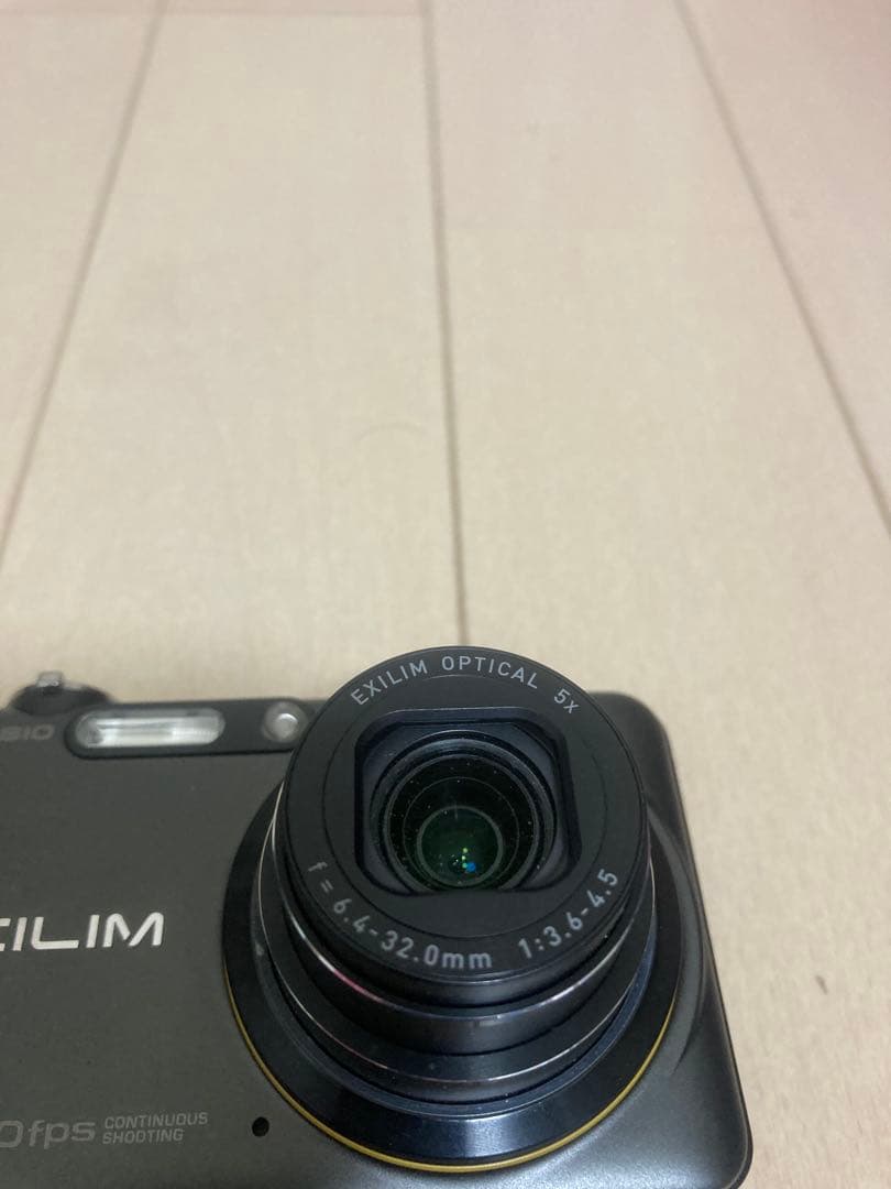 EXILIM EX-FC100 コンパクトデジタルカメラ　動作確認済み