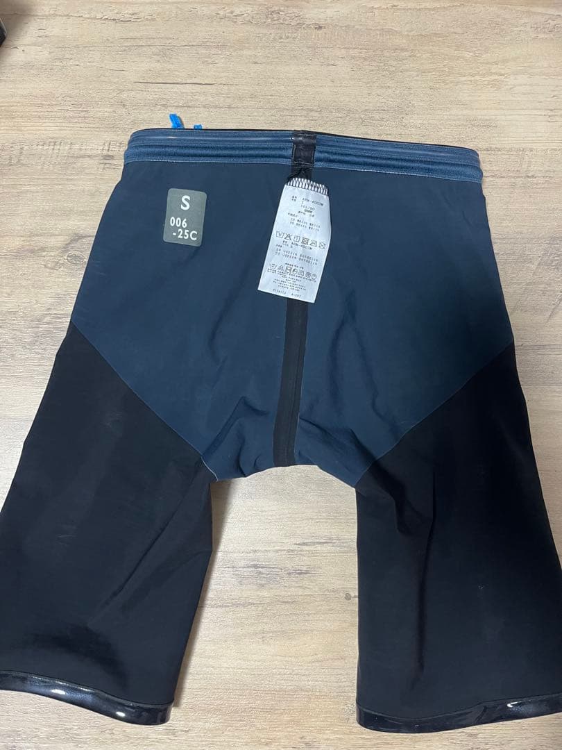 【試着のみ】【新品】【arena】アクアフォース ストーム