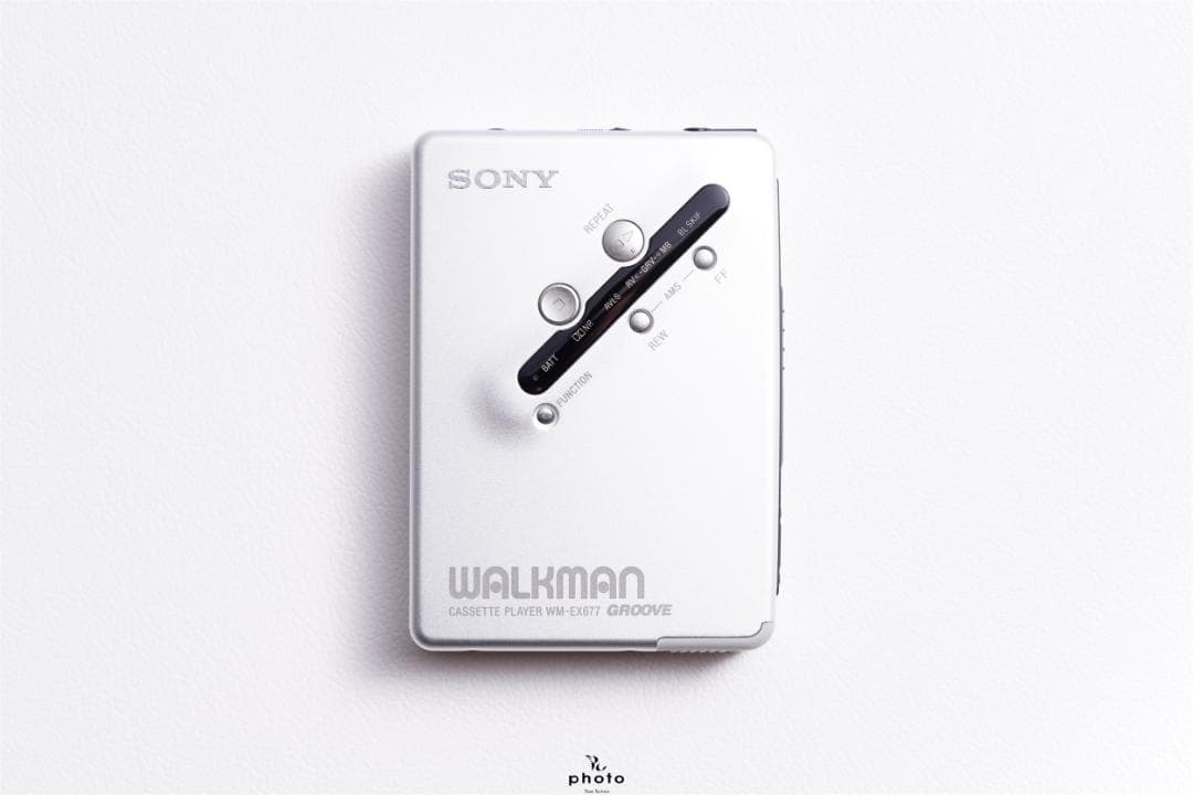 SONY WALKMAN 薄型高音質 カセットウォークマン WM-EX677 S