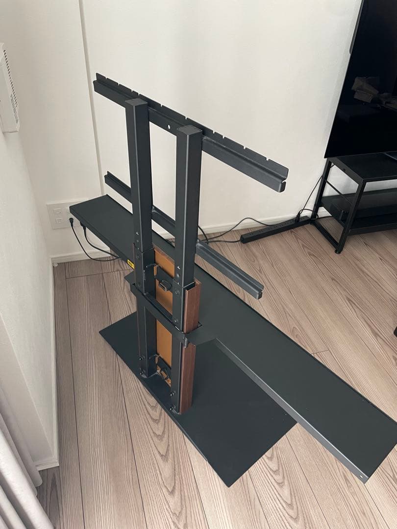 テレビスタンド 壁掛け風