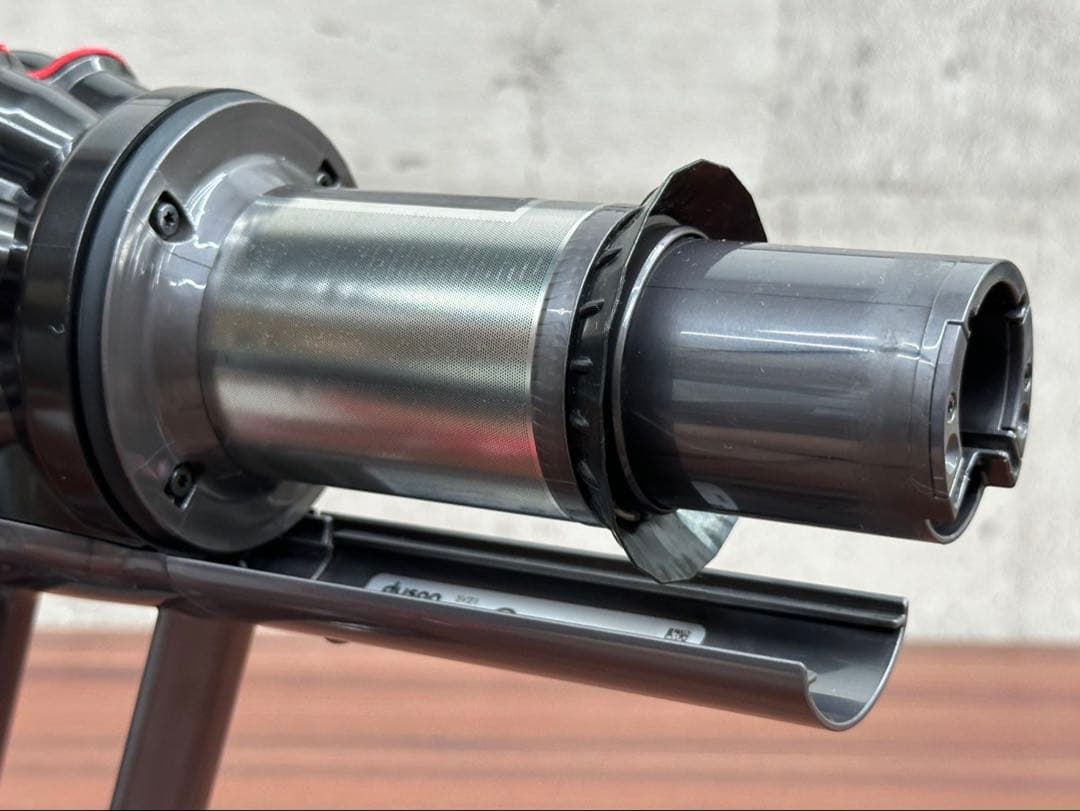 中古美品　ダイソン掃除機　SV21 本体　ダスト　フィルター　純正バッテリー付き