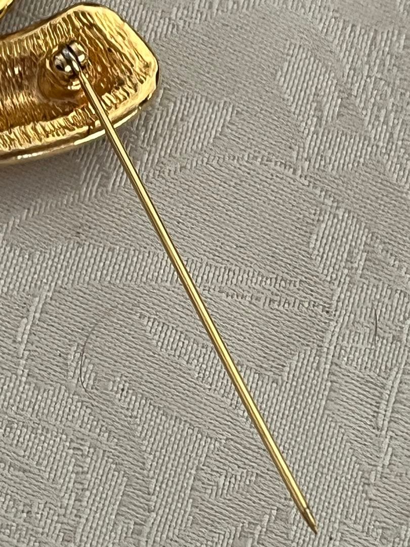 正規品 CHANEL マトラッセ ココマーク ヴィンテージ ブローチ 1152