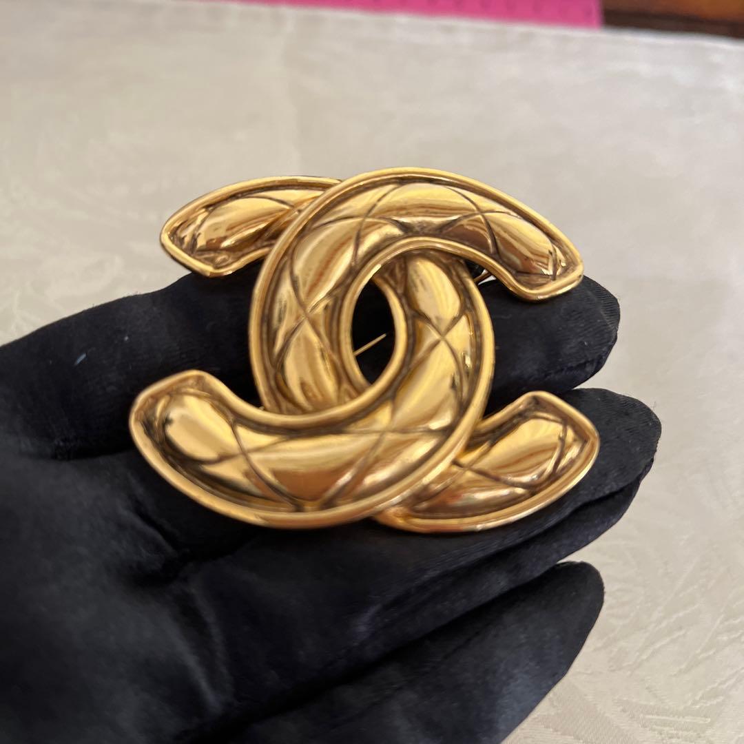 正規品 CHANEL マトラッセ ココマーク ヴィンテージ ブローチ 1152