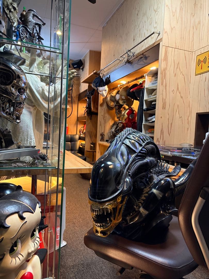 【メーカー不明】エイリアンフィギュア ライフサイズ 1/1 バスト等身大