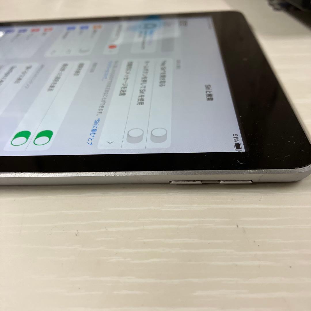 Apple iPad (第5世代) 32GB