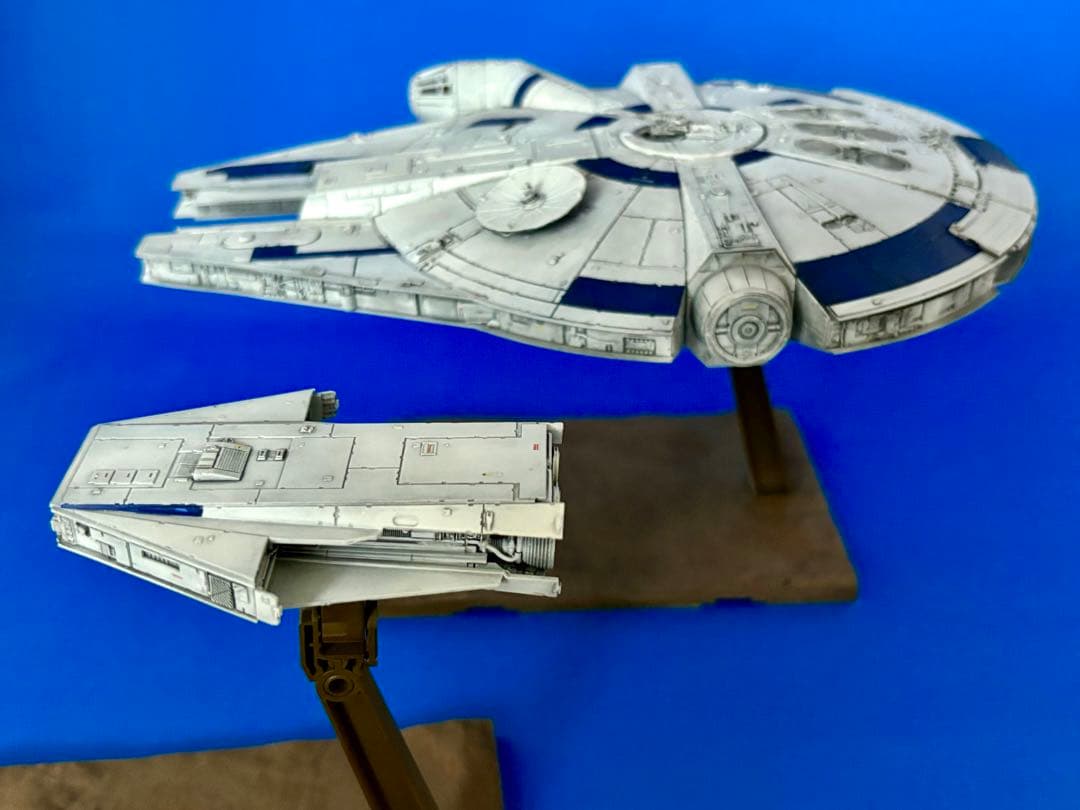 バンダイ スターウォーズ 1/144 ミレニアム・ファルコン ランド(2)完成品