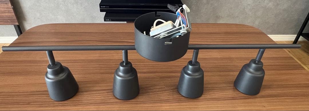 IKEA　KNUTBO シーリングスポットライト 4スポット 黒 リモコン付き