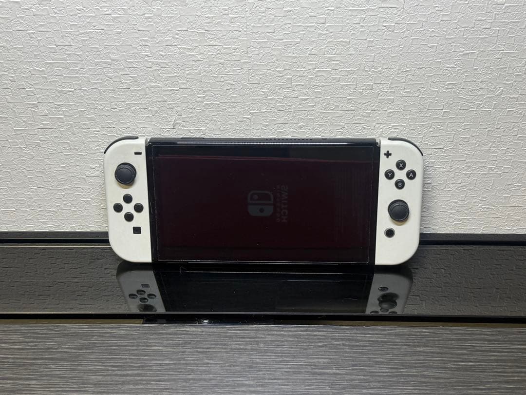 【美品】Nintendo Switch (有機elモデル) ホワイト