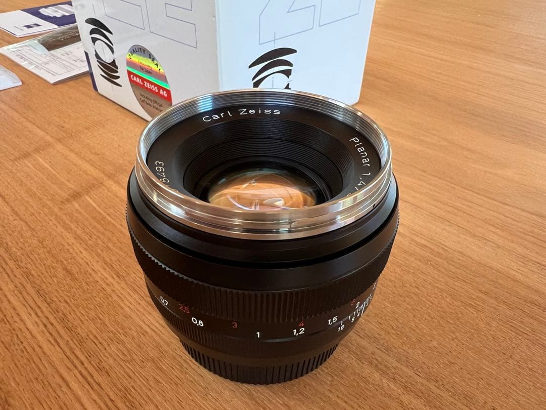 【美品】Carl Zeiss Planar T*50mm F1.4ZEおまけ付