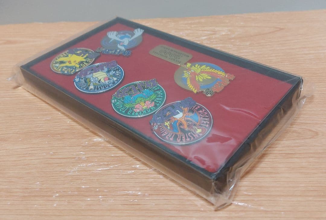 ポケットモンスター　ミレニアムピンバッジセット　2000年