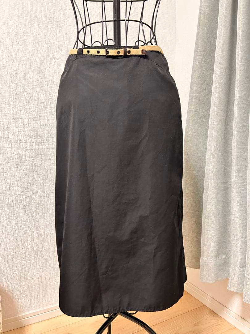 PRADA プラダ　サイズ38　黒色スカート 専用ベルト付き