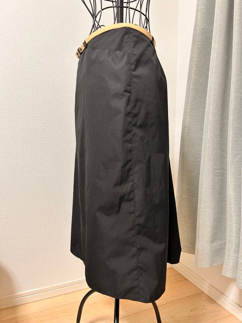 PRADA プラダ　サイズ38　黒色スカート 専用ベルト付き