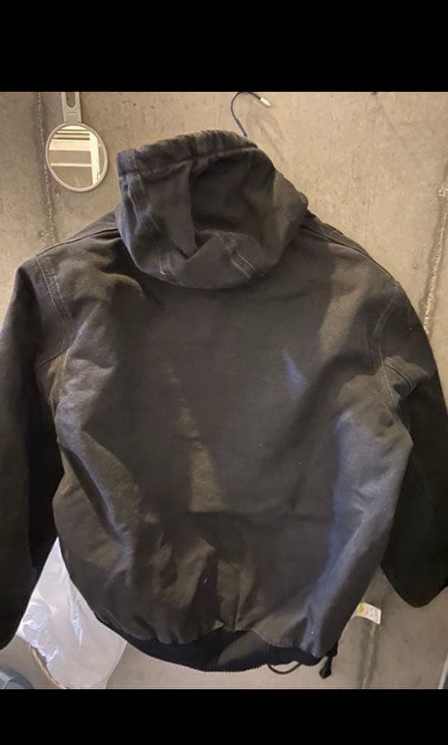 黒 フード付きジャケット