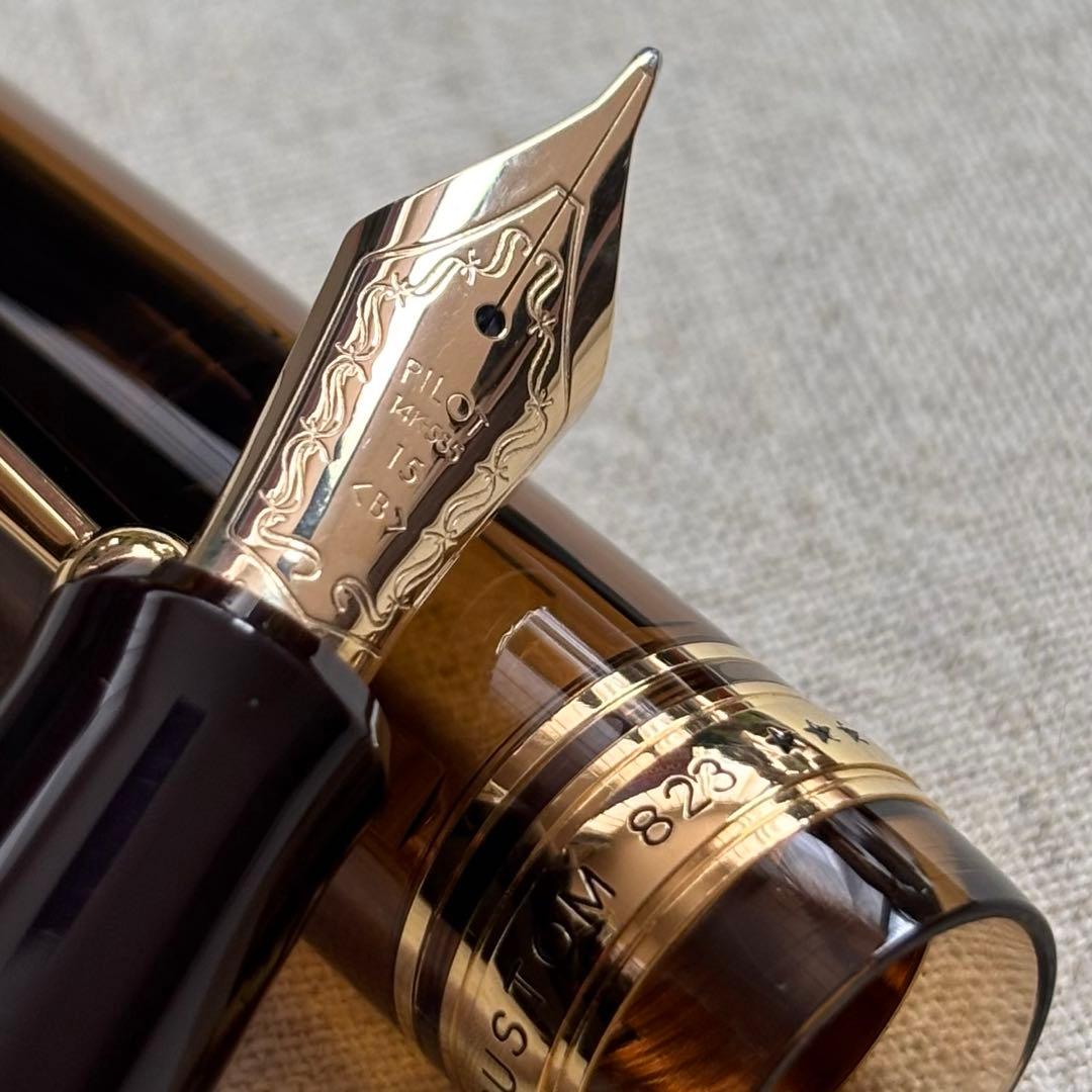 ✴︎PILOT✴︎パイロットCUSTOM カスタム ８２３　14K 585 B太字