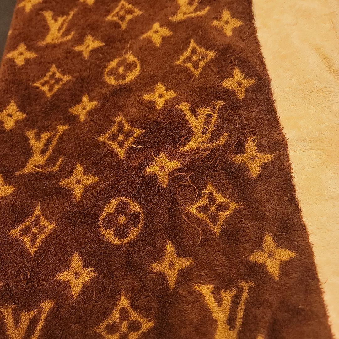 ルイ・ヴィトン　モノグラム 　バスタオル タオル 　 ブラウン