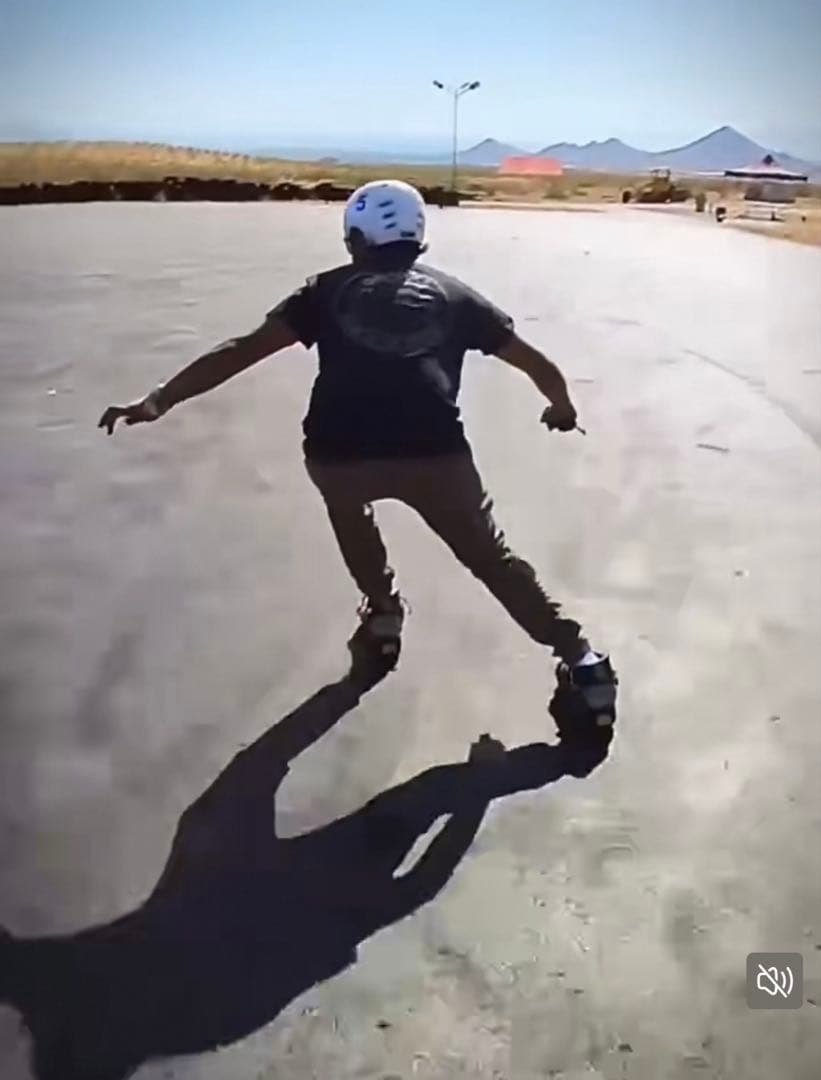 ★AIRTRICK★A1-ULTRA 電動ローラースケート