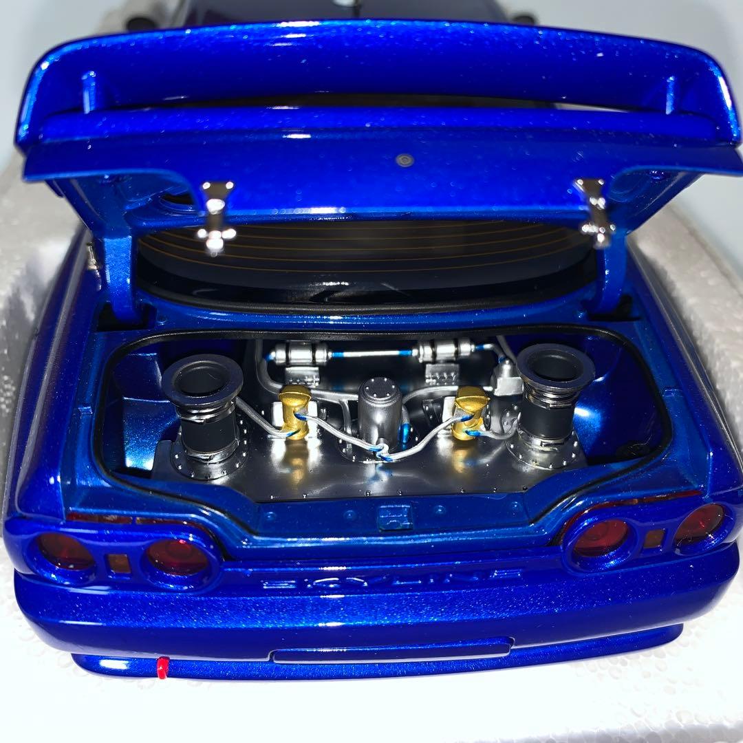 AUTOart 1/18 スカイライン GT-R R32プレーンボディ　ブルー