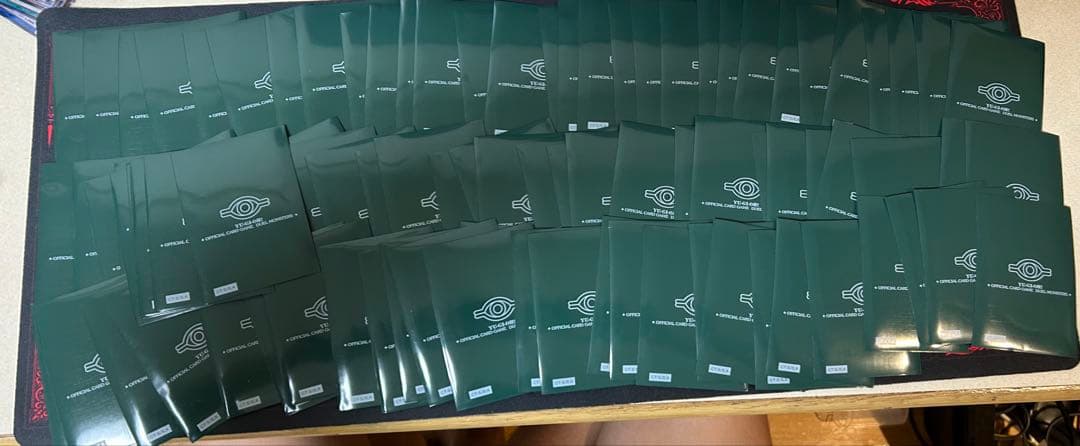 遊戯王　ウジャト眼　目玉　初期　スリーブ　緑　95枚