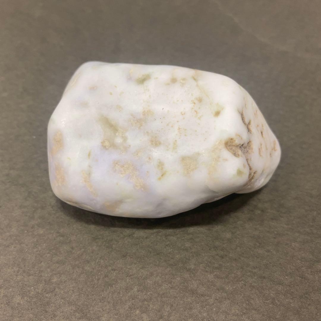 希少品　糸魚川翡翠　妖精ラベンダー　海石　特大　182g