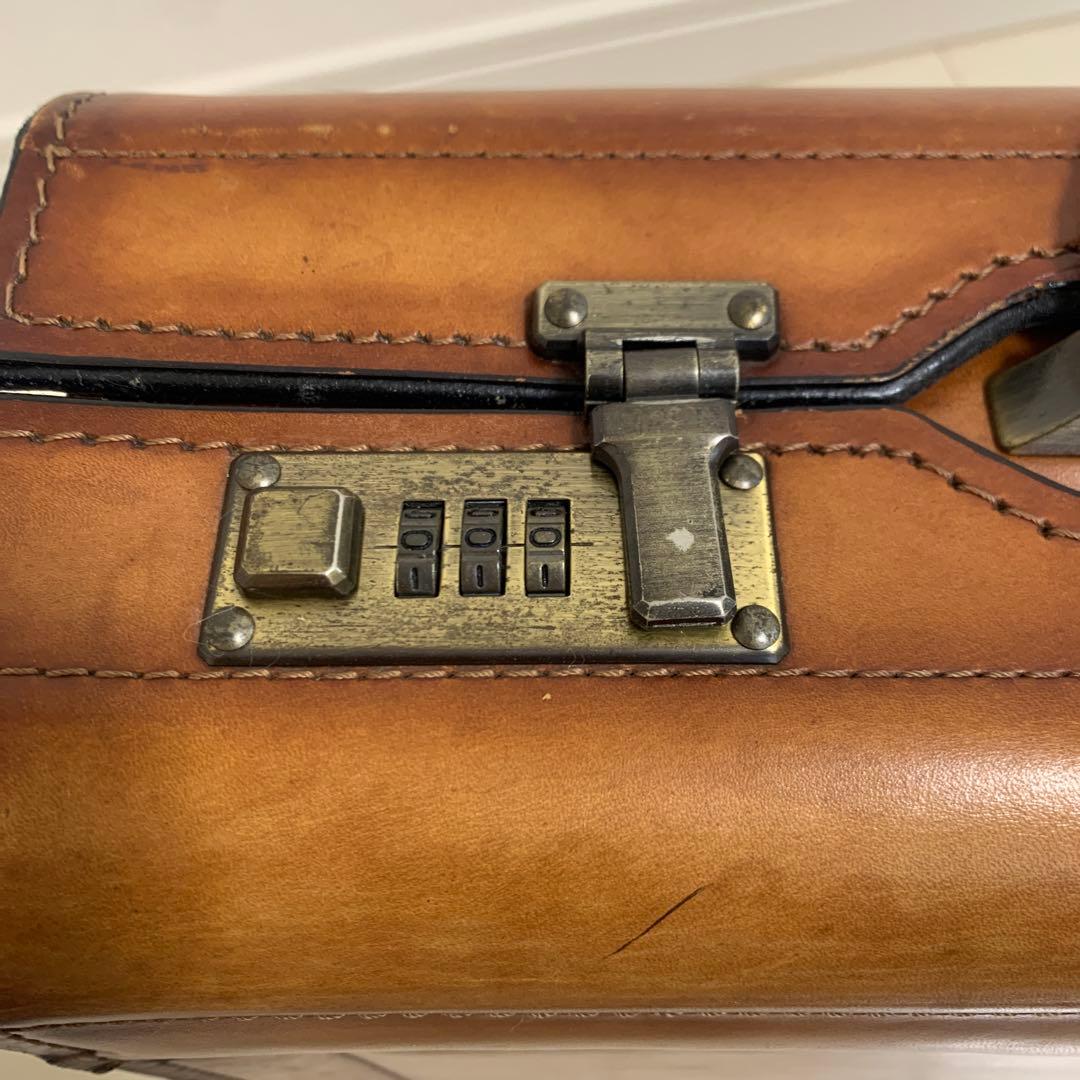 CARTELLA レザー ビジネス鞄