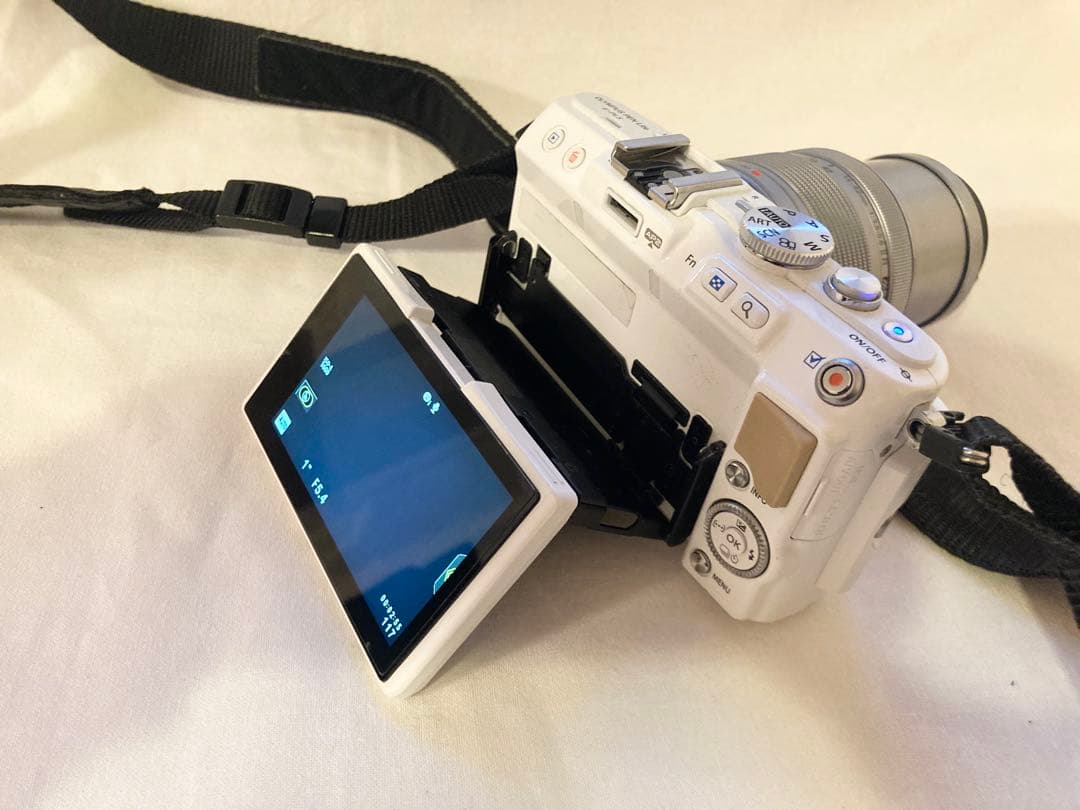 オリンパス OLYMPUS PEN Lite E-PL5 カメラ ミラーレス一眼