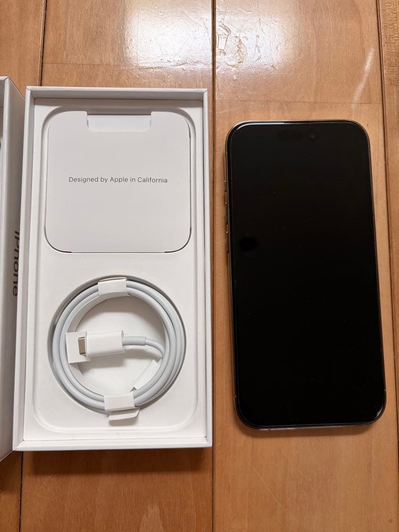 Apple iPhone 14 Pro ゴールド 充電ケーブル付き