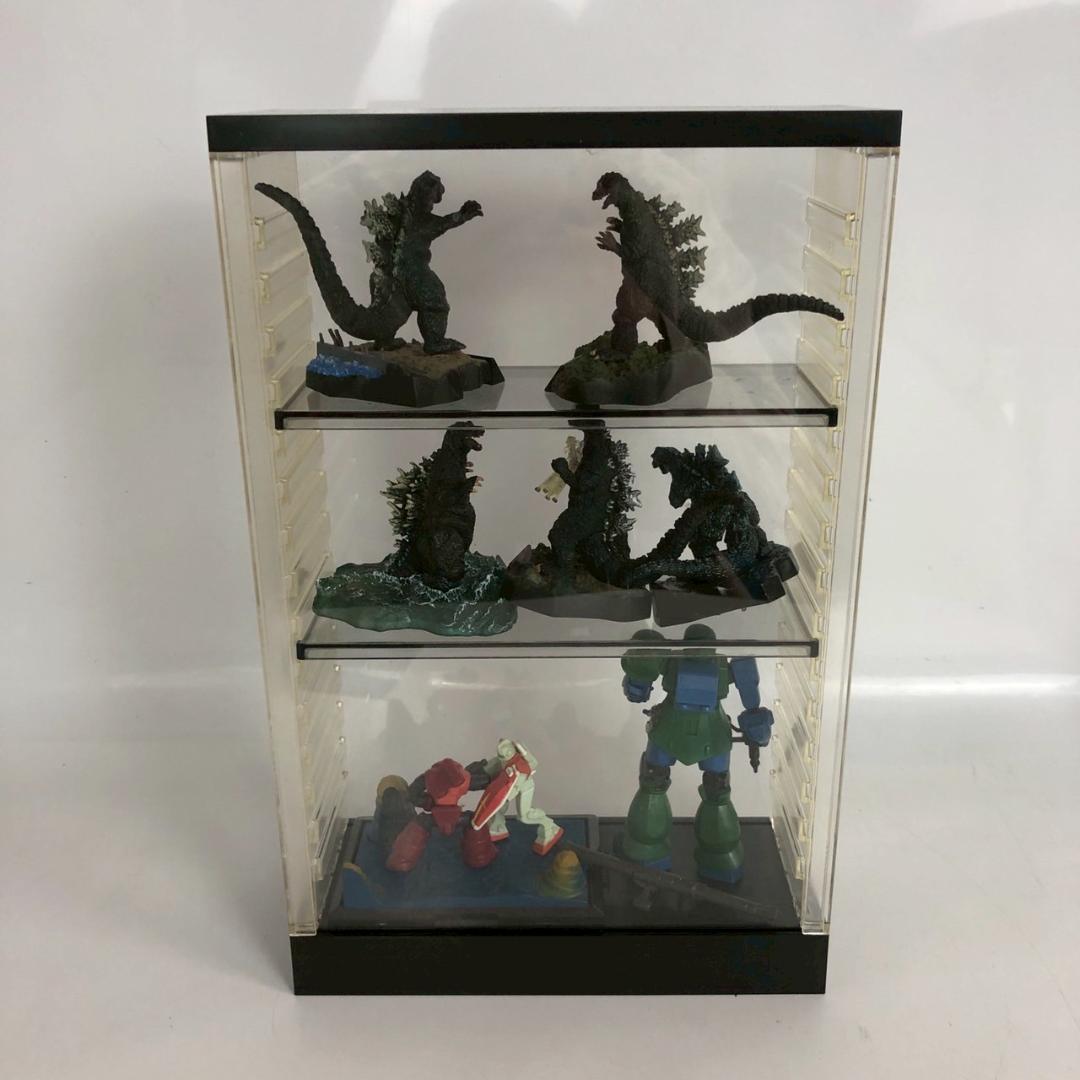 コレクションケース付き ゴジラ＆ガンダム系 フィギュアまとめ売り ジオラマ風