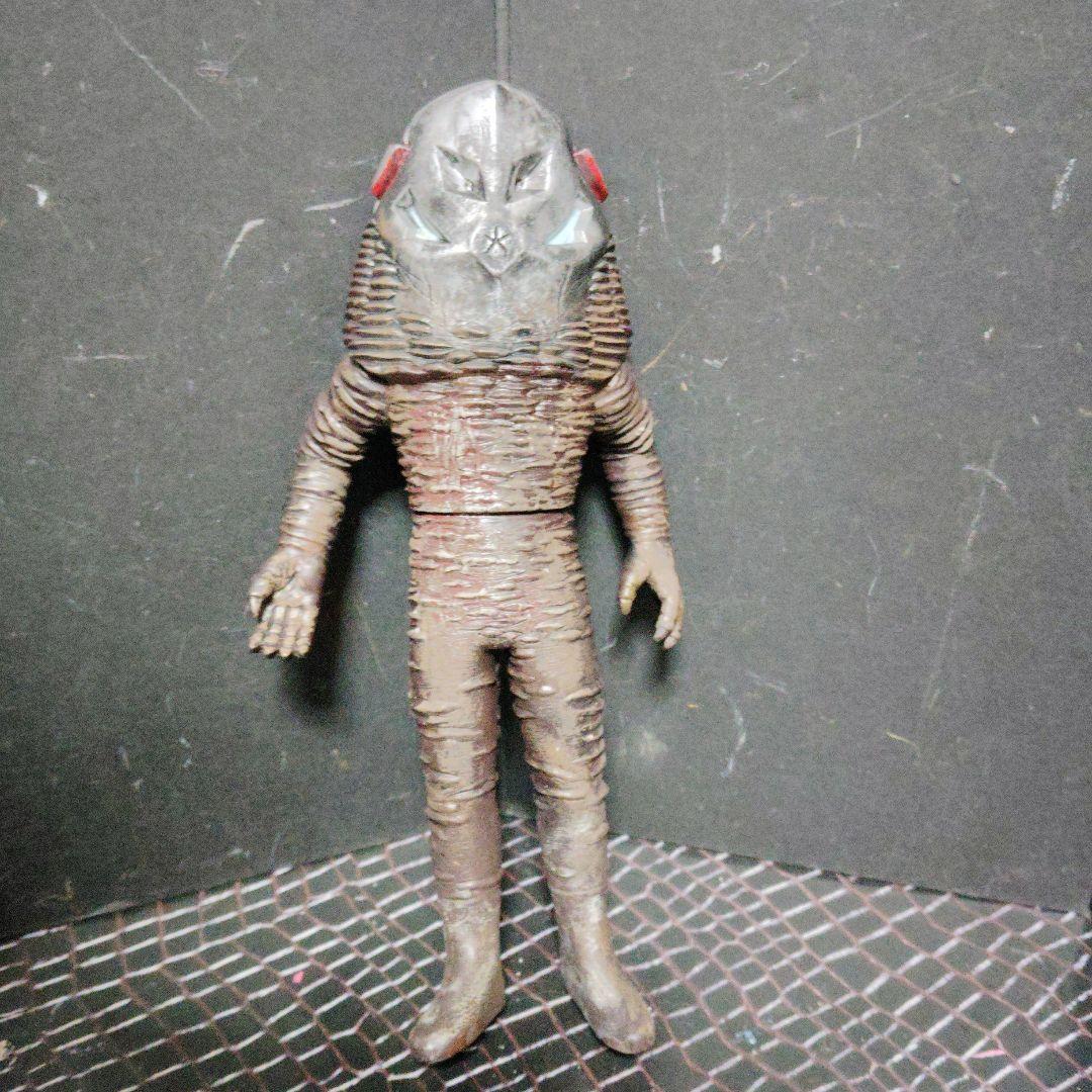 上野淳子ウルトラ怪獣旧型ソフビ