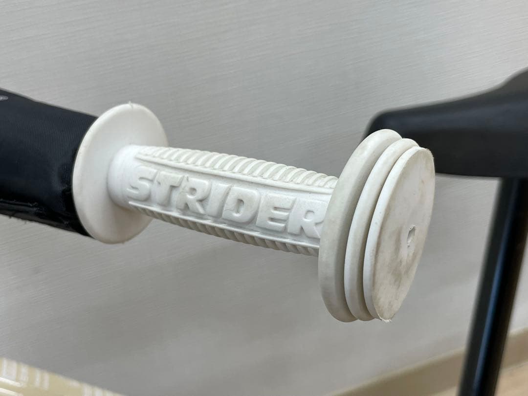 ストライダー ムラサキスポーツ限定色 12インチ STRIDER