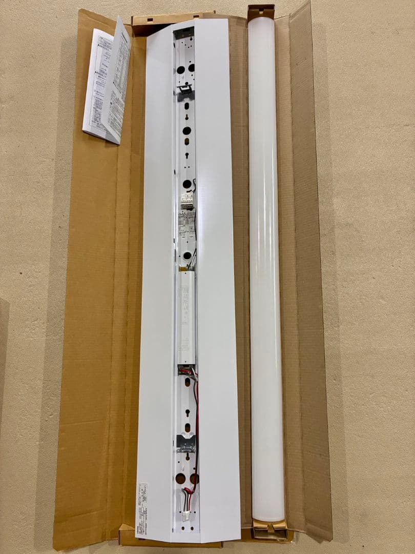 【新品】TOSHIBA LEDスタンダードLEET-42301-LS9 １セット