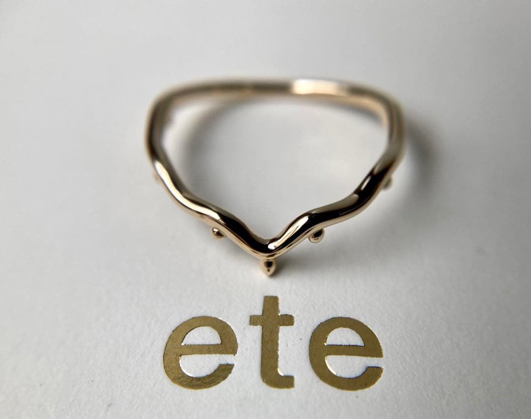 エテ　クラウン　ウェーブ　重ね付け　イエローゴールド　ピンキーリング　k10