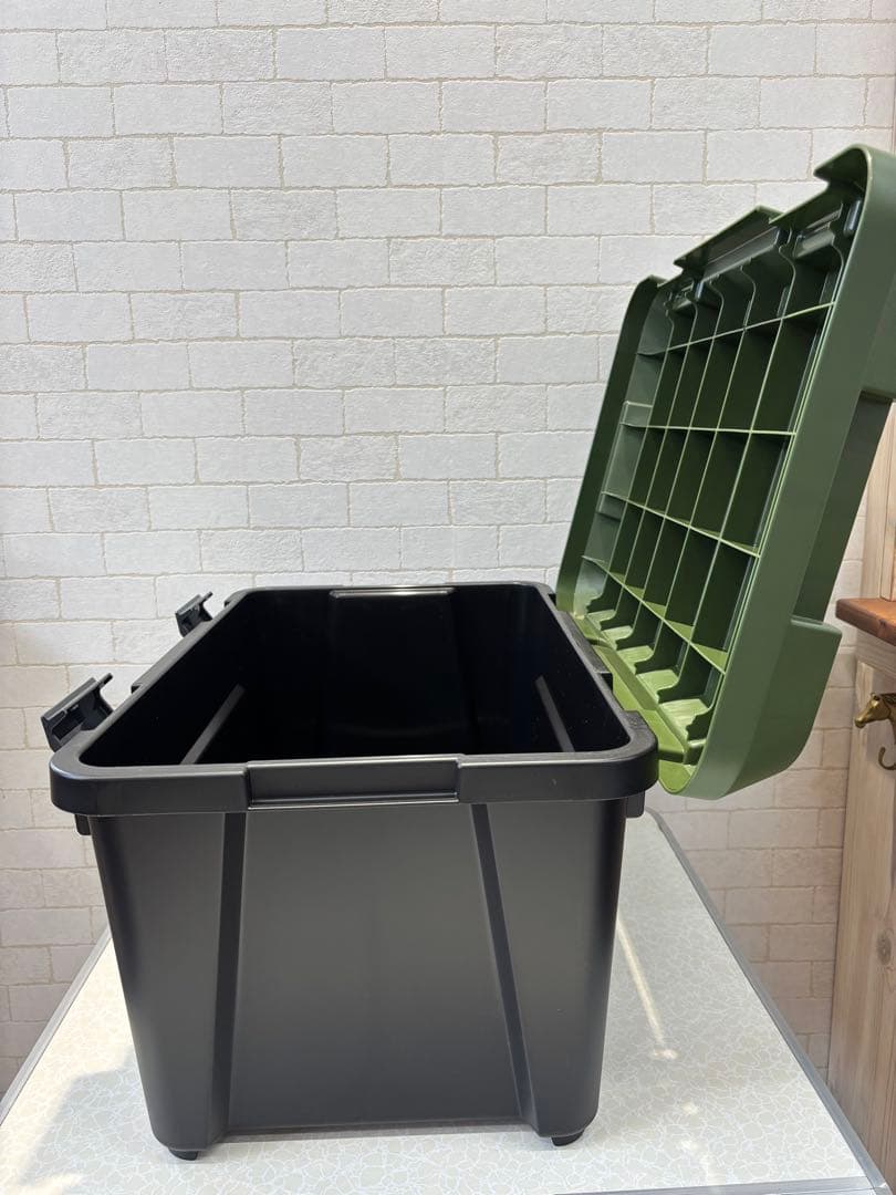 nikoneko BOX 外猫ハウス　猫