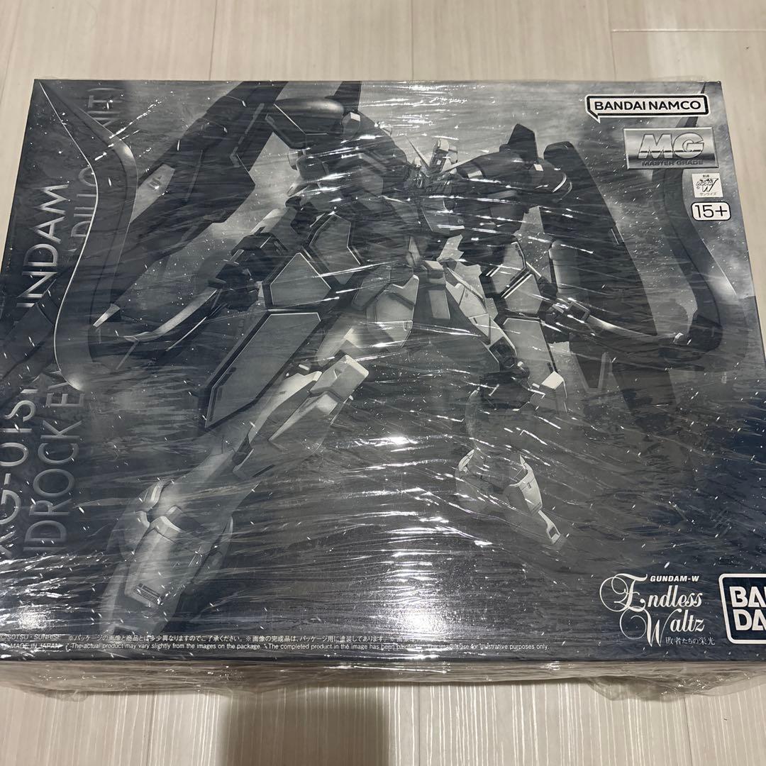 ガンプラ　MG 1/100 ガンダムサンドロックEW（アーマディロ装備）