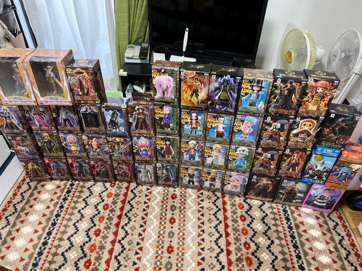 タイムセールまとめ売り未開封ワンピース　フィギュア　48体セット売り