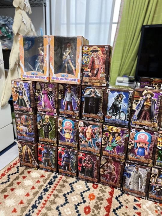 タイムセールまとめ売り未開封ワンピース　フィギュア　48体セット売り